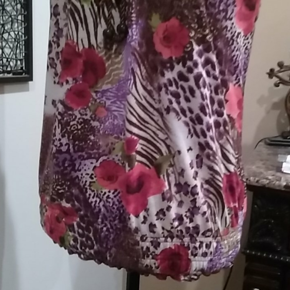 Ladies top - Picture 3 of 7